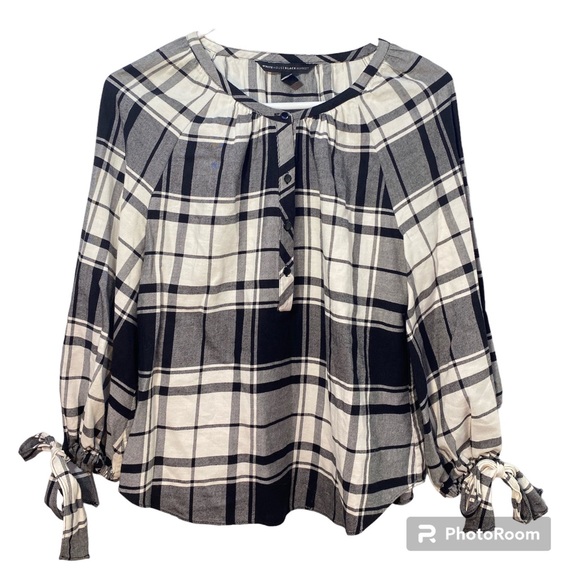 White House Black Market Tops - White House Black Market Black/White Plaid Popover Shirt size 6